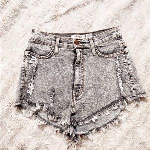 Vibrant Shorts- Sz M: GUC